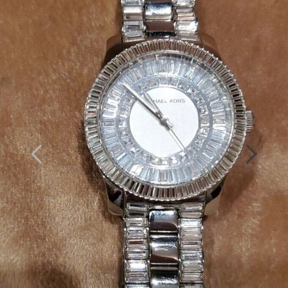 Michael Kors Large Face Silver.